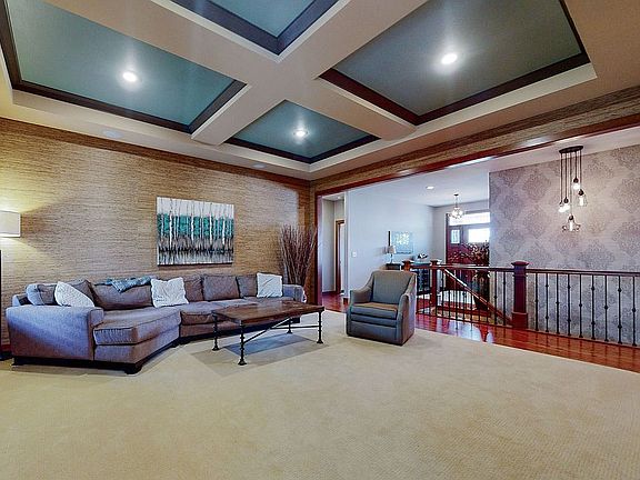 3rd image of 6700 S Whitechurch Cir