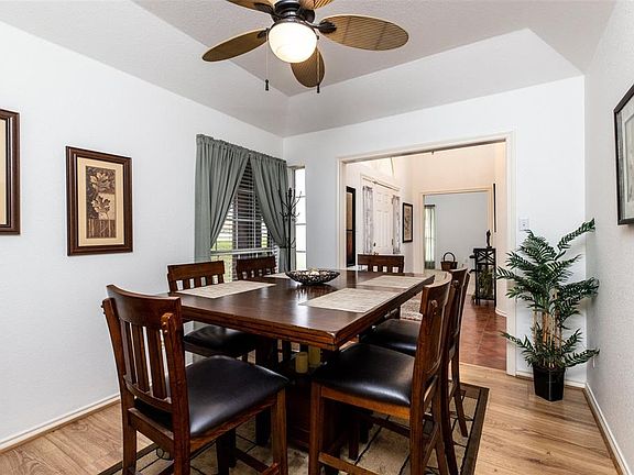 4th image of 208 Tryall Dr