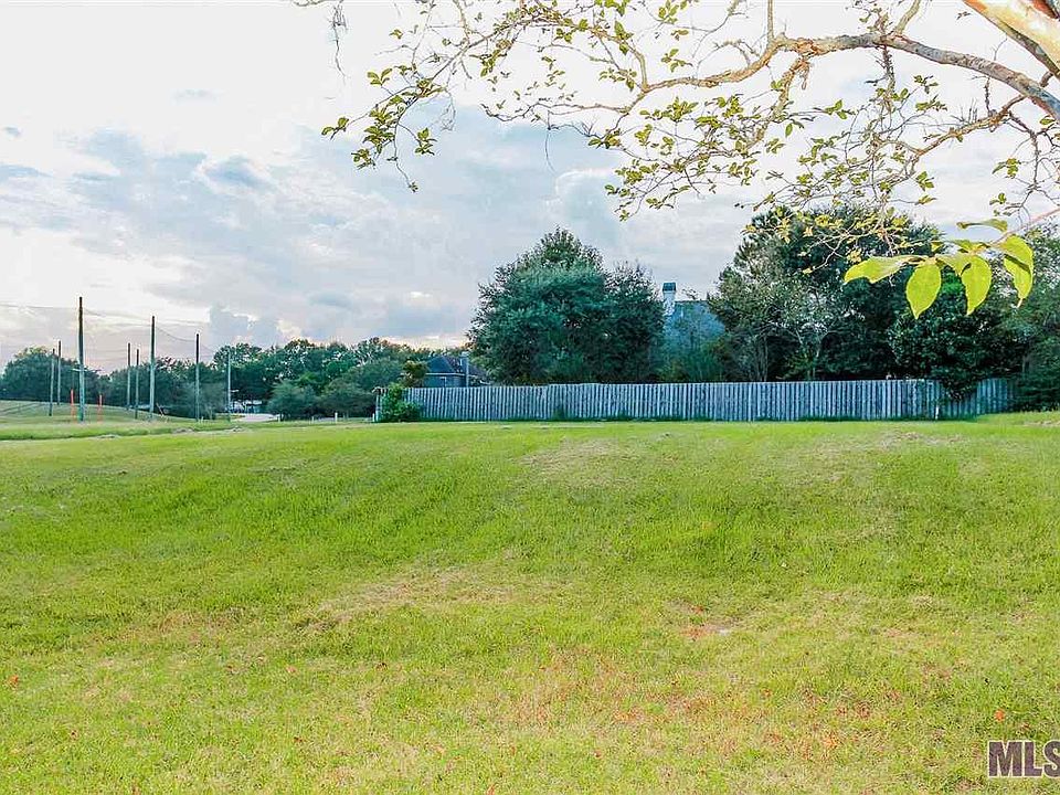 2nd image of 18633 Montclair Ct Lot 123
