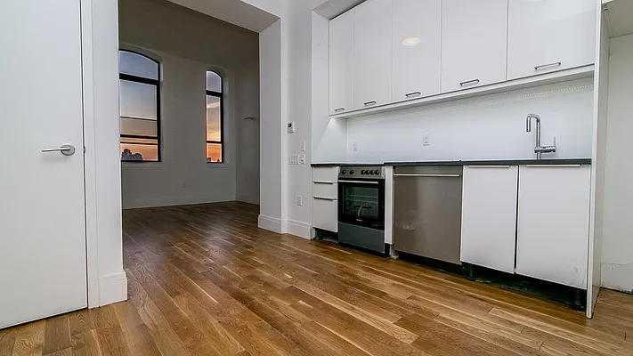 Rented by Nooklyn NYC LLC | media 26