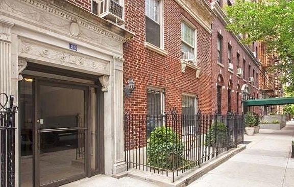 5th image of 25 W 64th St APT 2-F