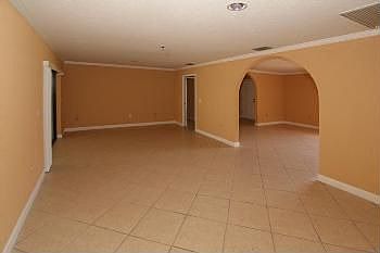 5th image of 1092 Dyson Dr