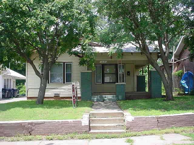 2nd image of 1619 NW Park Pl