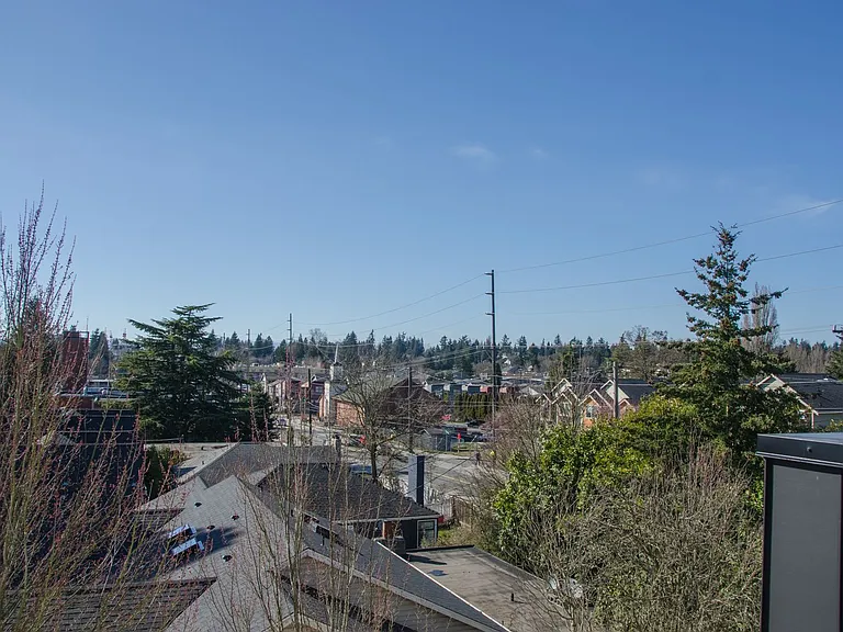 10363 Ashworth Ave N — Photo 18