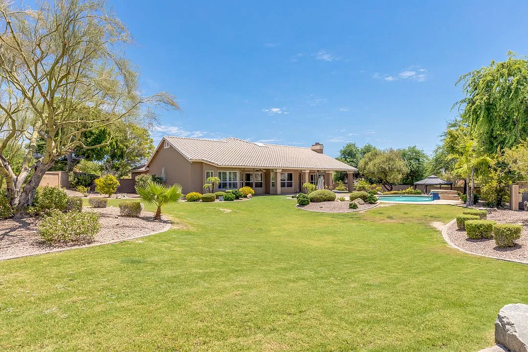 5 bed, 3.5 bath, 4013 sqft, $6,700 — Photo 3