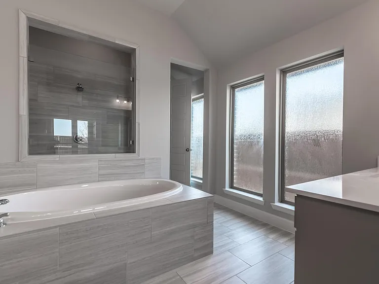 2933 Saltwood Ct — Photo 18