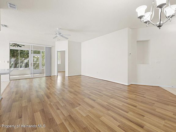 3rd image of 5592 Legend Hills Ln