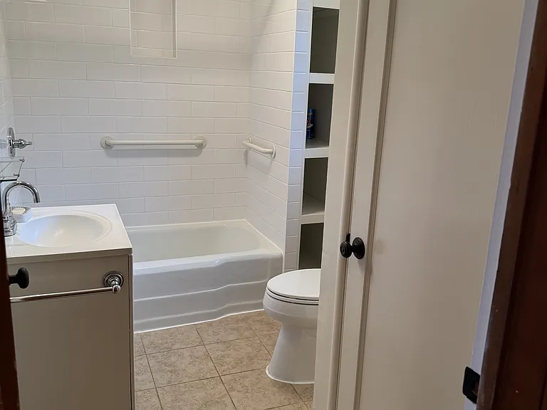 221 The Alameda — Photo 22