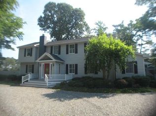 271 Brightwaters Dr, White Stone, VA 22578