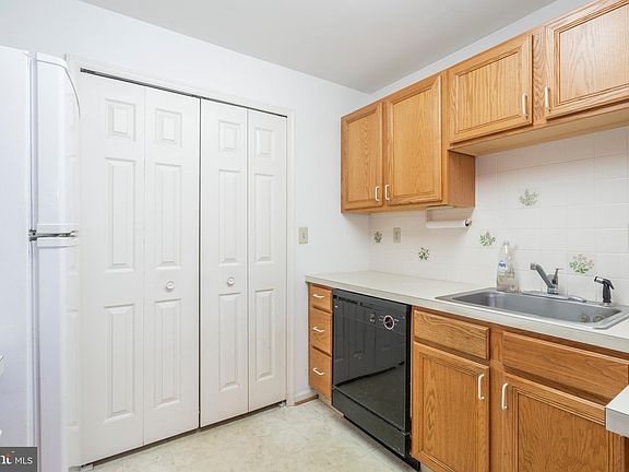 3rd image of 524 Paoli Pointe Dr #524-U
