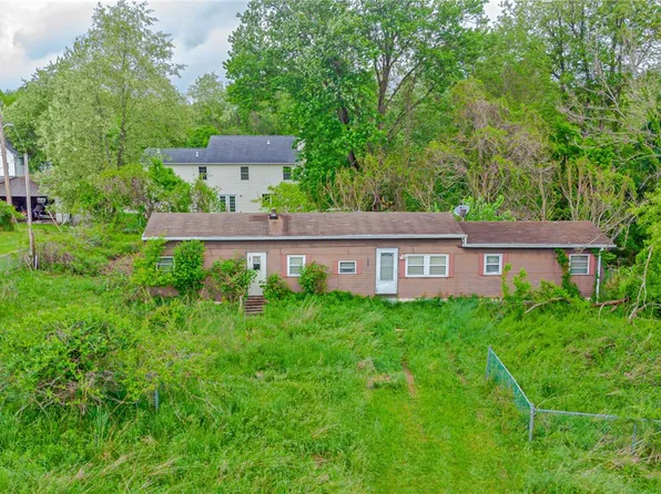 202 Washington Ave, Brownsville, PA 15417