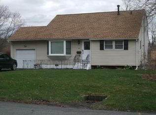 6 Peach Ln, Saugerties, NY 12477