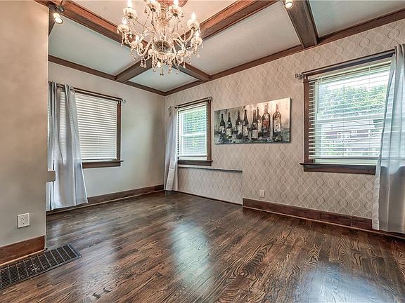 5th image of 2941 Victor St