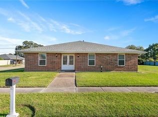 2057 Valmar St, Meraux, LA 70075