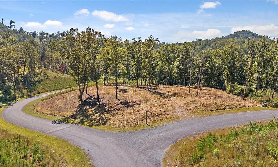 1st image of 87 Twisted Oak Rd