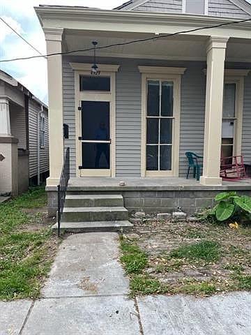 1st image of 4924 Annunciation St