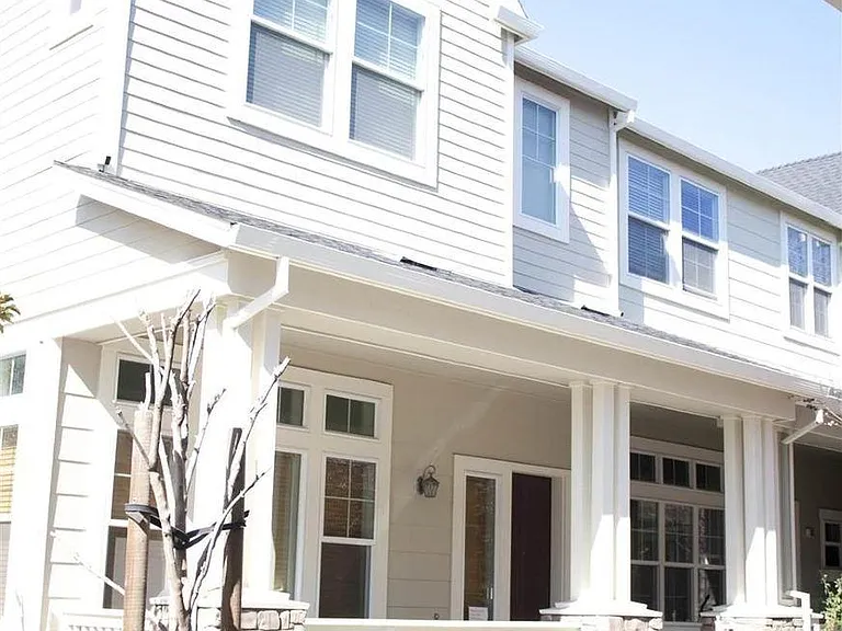 367 Destino Cir — Photo 1