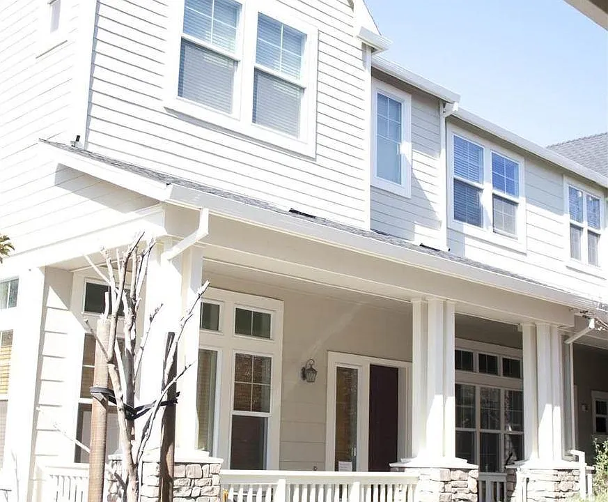 367 Destino Cir