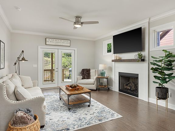 3rd image of 4112 Zephyr Ln