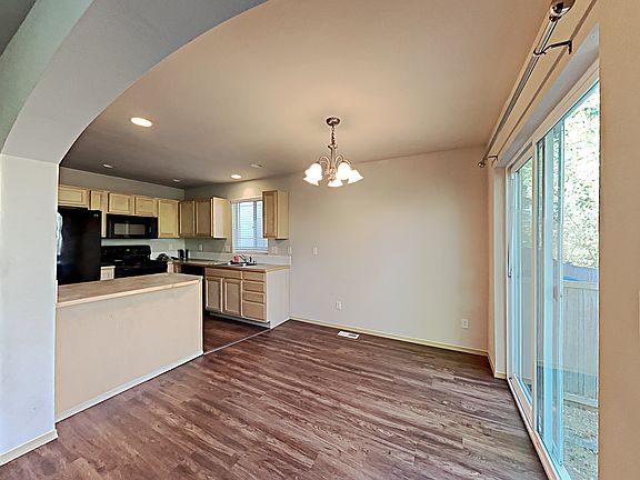 4th image of 17626 72nd Ave E