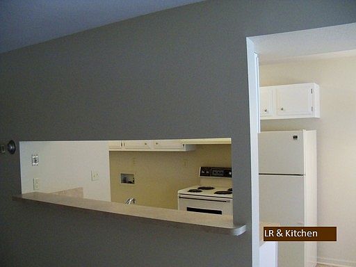 4th image of 1432 Hobnail Ct