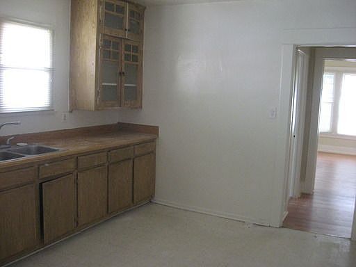 2nd image of 14426 Haynes St APT B