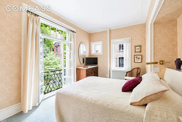 Rented by Compass | media 6