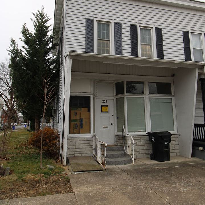 1st image of 327 Lewis St APT 2