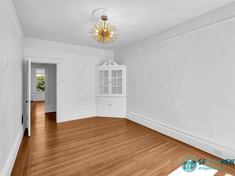 270 Eureka St — Photo 3