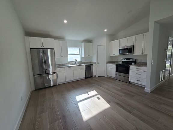 4th image of 6125 7th Pl