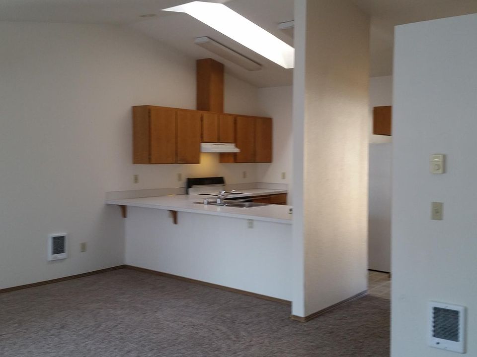 2nd image of 9528 51st Ave NE #A