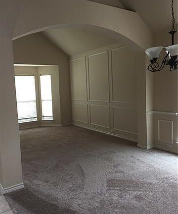 3rd image of 2023 Gardenridge Dr
