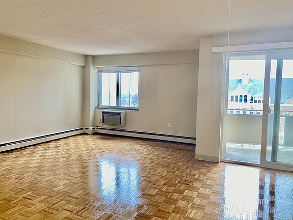 3rd image of 1025 Hancock St Unit 5J