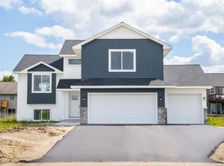 1014 Prairie Cir, Menomonie, WI 54751