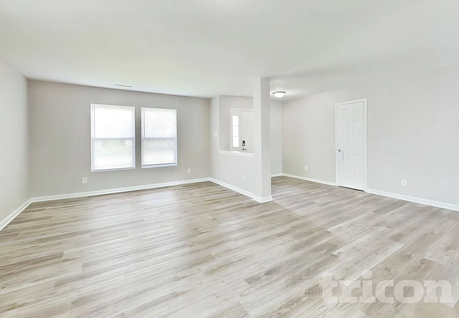 3105 Arrowroot Lane Indianapolis IN — Photo 2