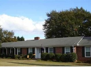 203 Gatewood Ave, Simpsonville, SC 29681
