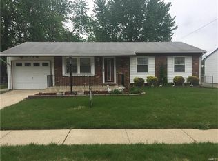 3250 Ipswich Ln, Saint Charles, MO 63301