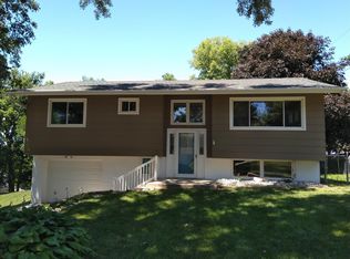 512 Glass St, Oakland, IA 51560