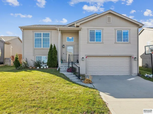 13955 Weber St, Omaha, NE 68142