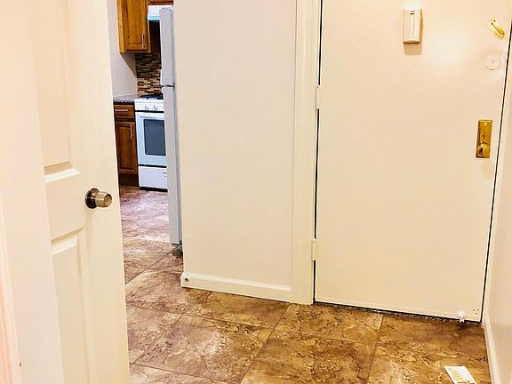 3rd image of 47 Bay 26th St APT B2