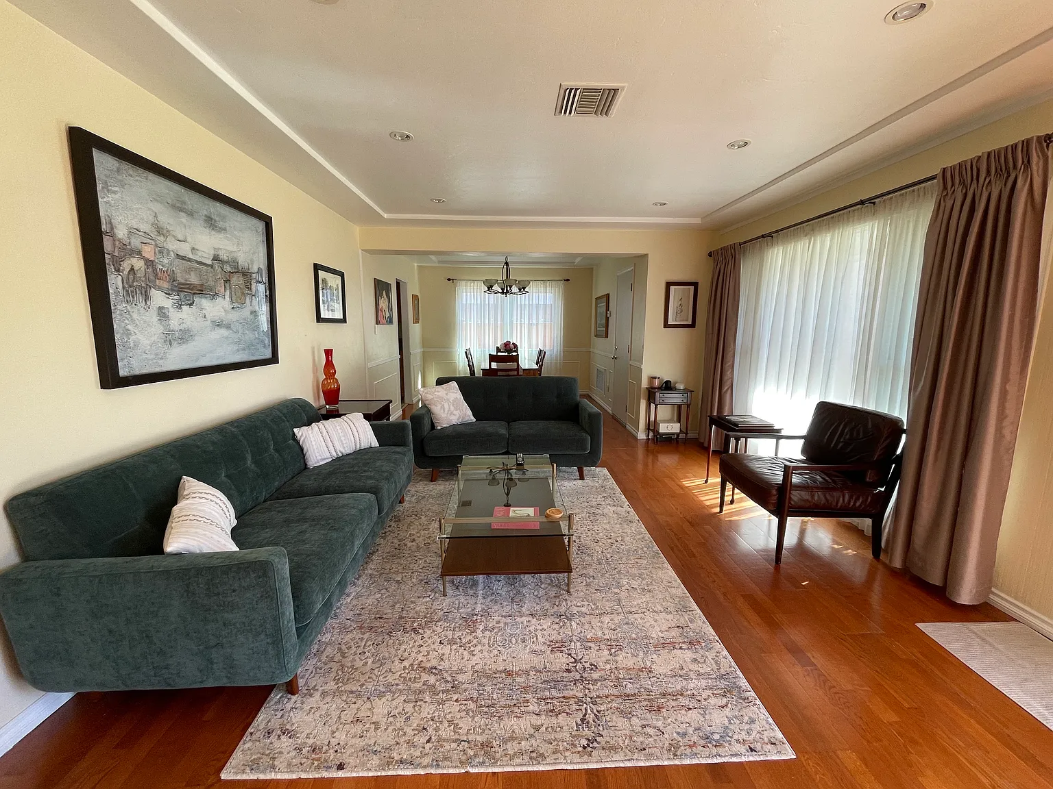 3 bed, 1760 sqft, $6,000 — Photo 3