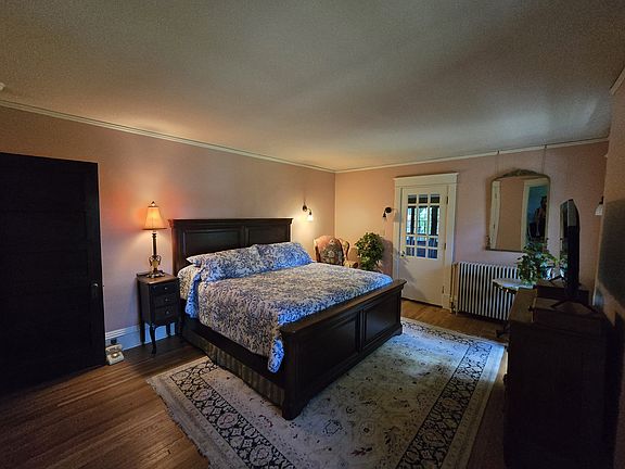4th image of 1826 Summit Ave #1