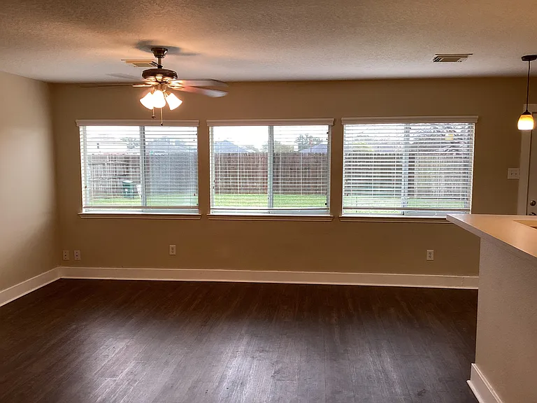 255 Crystal Isle Dr — Photo 7