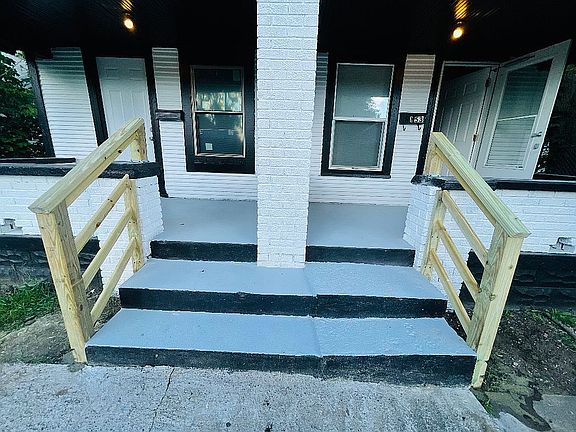3rd image of 1533 Villa Ave