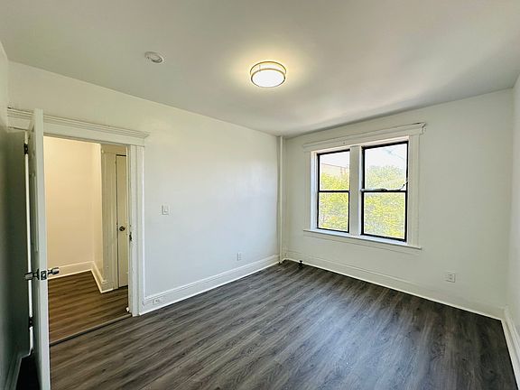 4th image of 204 60th St #20E