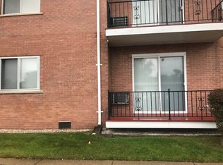 32175 Beaconsfield St APT 49, Roseville, MI