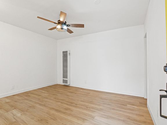 4th image of 1865 Pacific Ave #1/2