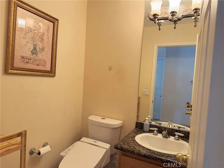 18 Alice St #B — Photo 17