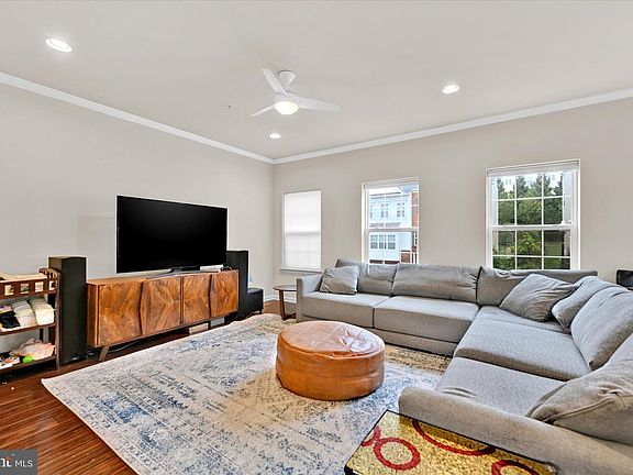 3rd image of 3615 Sweetbush Trl