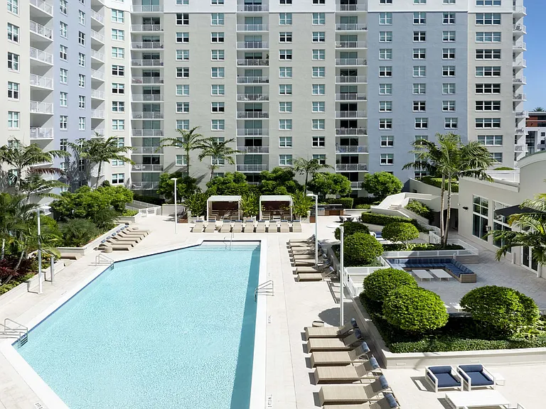 Camden Las Olas — Photo 31